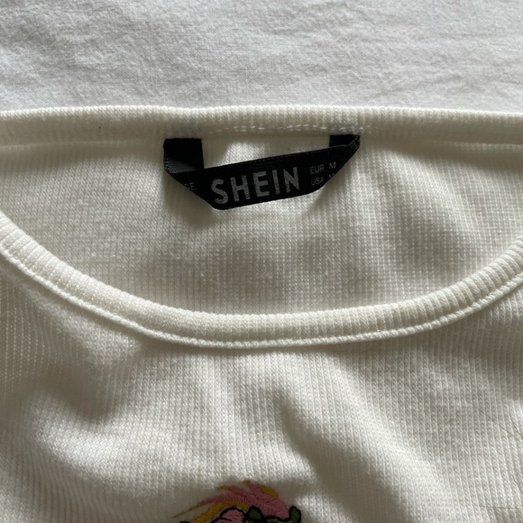 SHEIN CROP TOP - Picture 5 of 5